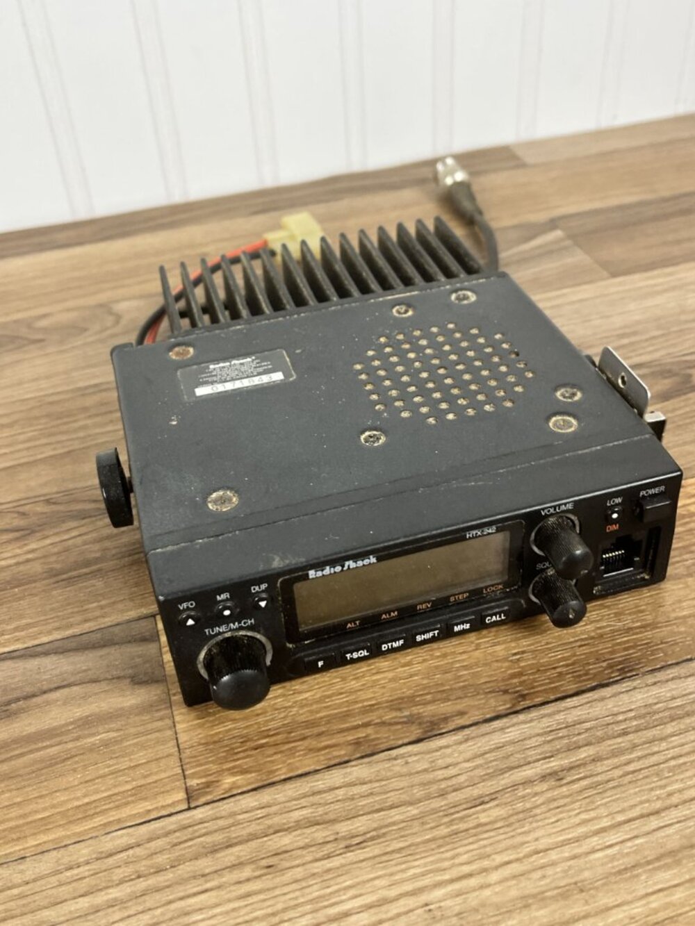 Radio Shack HTX-242-Meter Amateur VHF-FM Mobile Transceiver No Mic - Picture 3 of 9